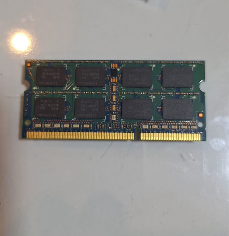 رم لپتاپ 2 گیگابایت DDR3 تک کاناله 1333 مگاهرتز CL9 هاینیکس مدل PC3-10600s SO-DIMM (کارکرده)